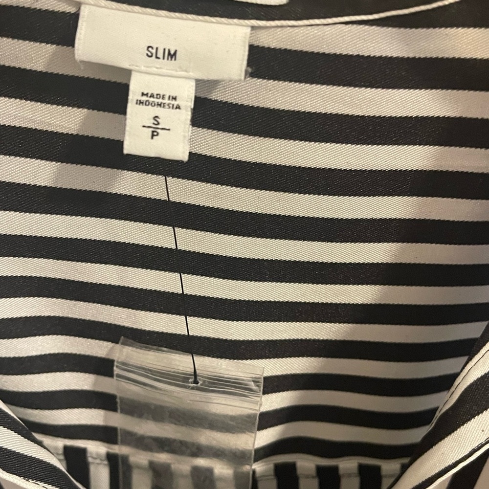 Express Black and White Striped Sleeveless Top - Picture 3 of 4